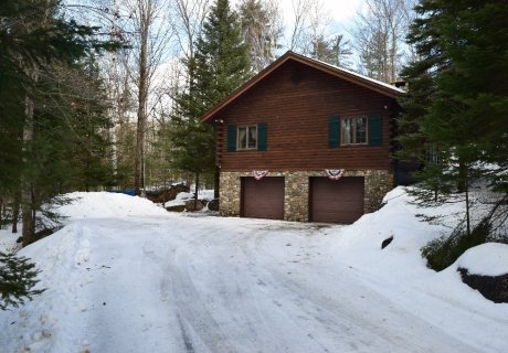 Cozy Saranac Lake Ny Log Home Nestled In The Beautiful Adirondacks