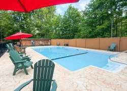  Shared Heated Pool by Northern Acres Guests