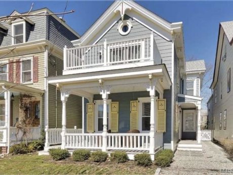 Enchanting home with beautiful bay views in the heart of Greenport Village