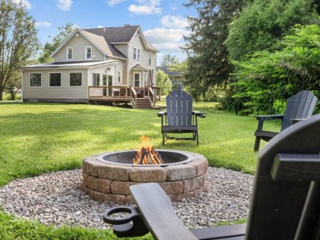 Firepit & Trail Retreat | Skaneateles Farmhouse