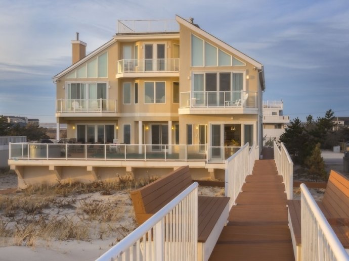 Luxury 8Bdrm Oceanfront Home Pool &HotTub Call Rose BeachHouse 201-888-1170 WINTER DEALS!
