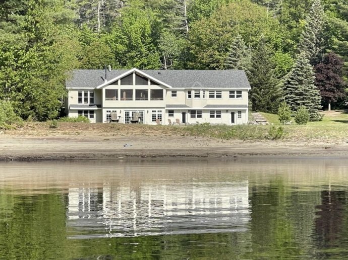 New Listing! Private Schroon Lake Waterfront - Sleeps up to 17