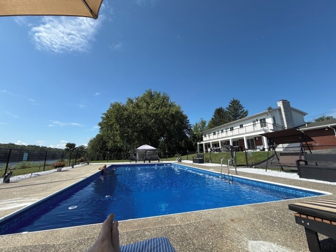 Saratoga Waterfront Estate, 8 Beds, In ground Heated Pool, Sauna - 20% OFF BY TRACK-TOWN!
